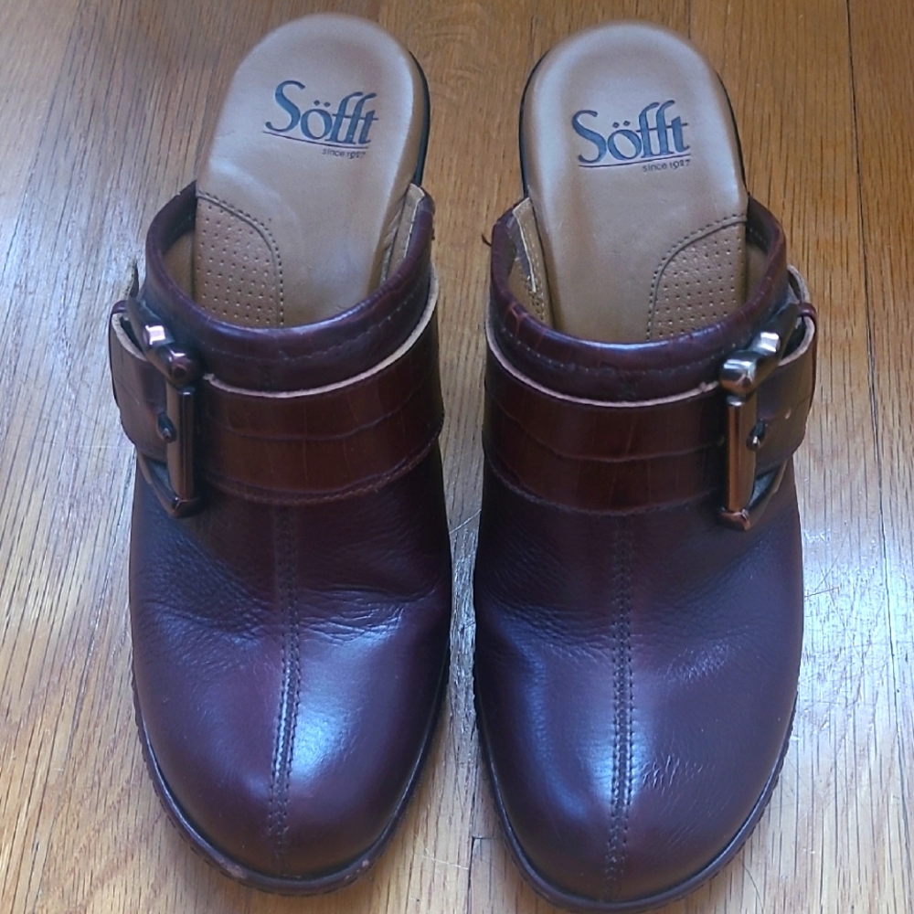 Söfft Brown Leather Mules with Buckle